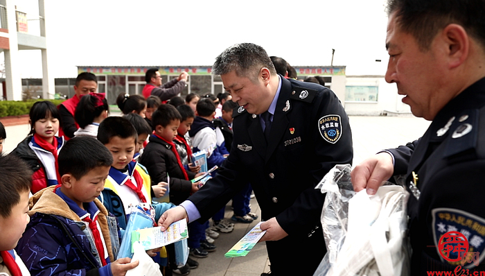 济南市水政监察支队走进水源地开展执法宣传活动