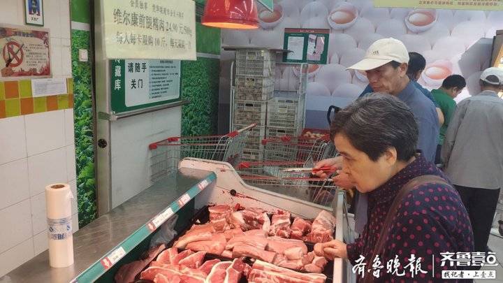 济南储备肉销售首日火爆，一超市卖了400斤又进货700斤
