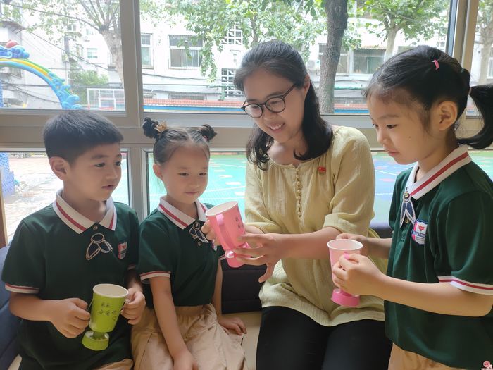 济南市天桥区实验幼儿园黄思淇：爱他所是  滋润幼儿心田