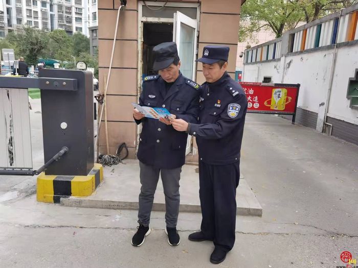 纬北路派出所深入辖区开展反邪教宣传