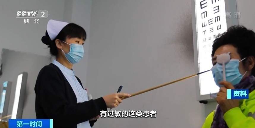 错误佩戴隐形眼镜或致失明！医生紧急提醒