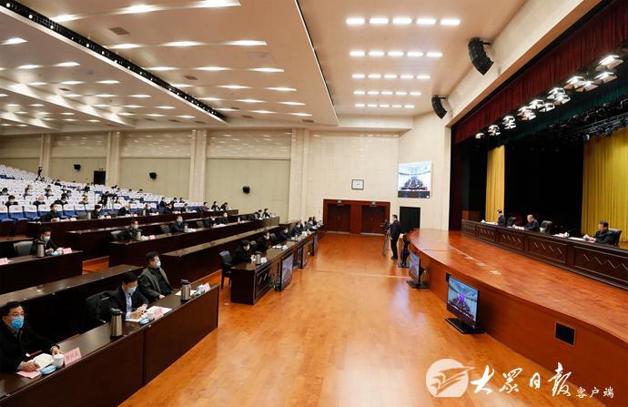 全省统筹推进新冠肺炎疫情防控和经济社会发展工作部署会议召开