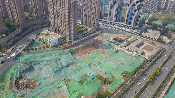 【啄木鸟在行动】凤凰路与旅游路汉峪片区A1地块土石方工程在建项目存扬尘隐患