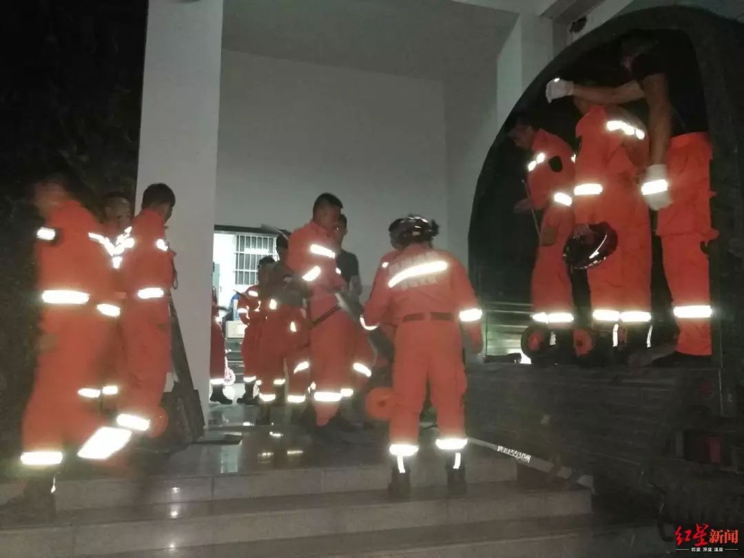 已致11人死亡！四川长宁地震救援正在进行