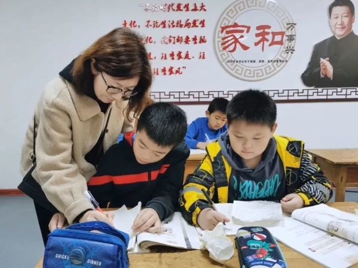 福泰小学优秀教师王成华：用爱浇灌幼苗，尽责守护成长