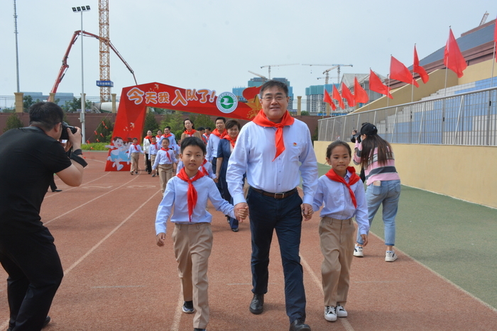 山东省暨济南市分批入队示范仪式举行