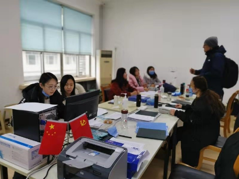 疫情下的“暖”声音：一条24小时疾控热线让无数人踏实、安心