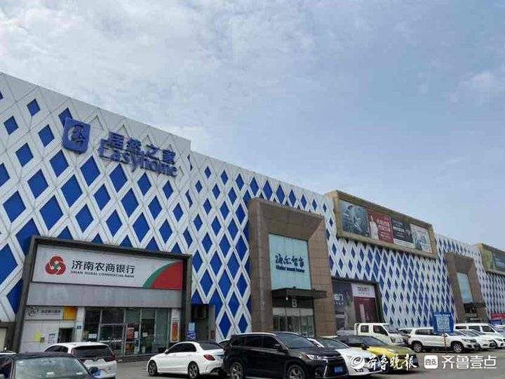 花50万装修，开业半年被迫关门！商户：当初承诺四年店面不动