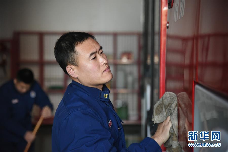 皑皑白雪中的一抹“火焰蓝”——走近中国最北消防员