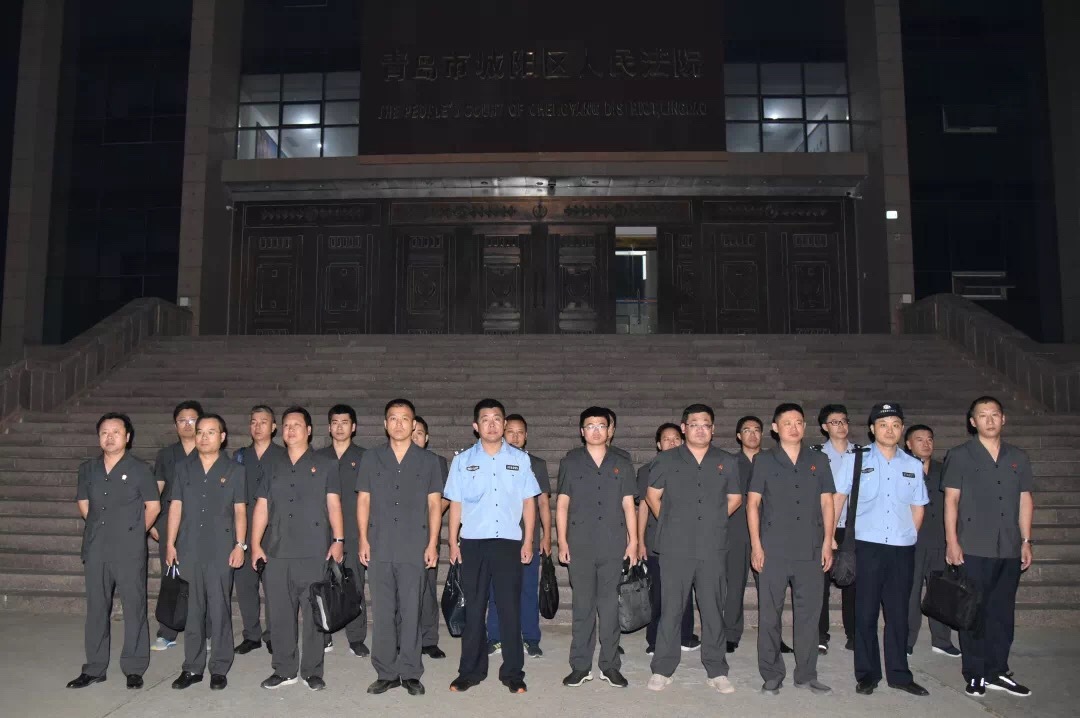 抓老赖！山东多家法院送来中秋“大礼包”：“银手镯”、警车观光游…