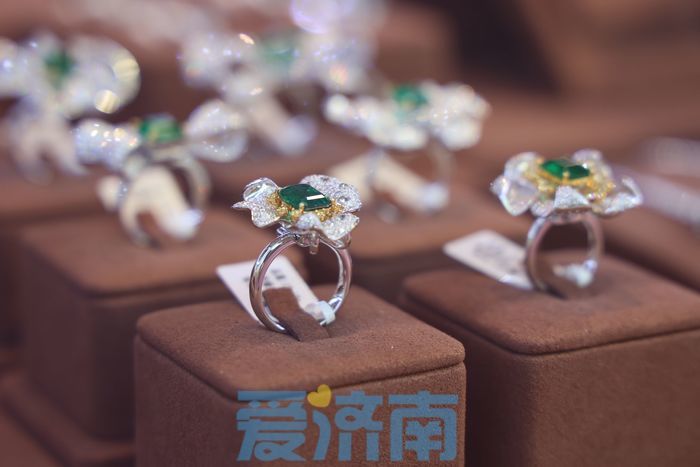 十万件珍宝齐聚济南 第三届济南国际珠宝玉石展开幕