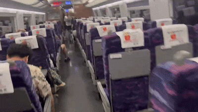 临时停车6分钟，G6984次高铁展开“生命接力”！