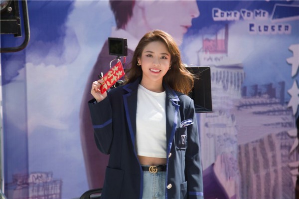 贡米《再靠近一点点》首演金牌公关 御姐米引期待