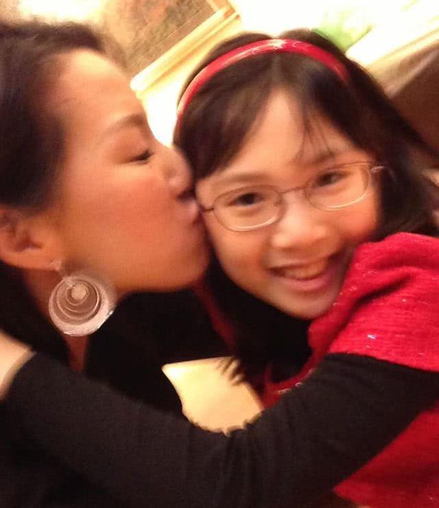 甄子丹为女儿庆生是什么情况?怎么回事?终于