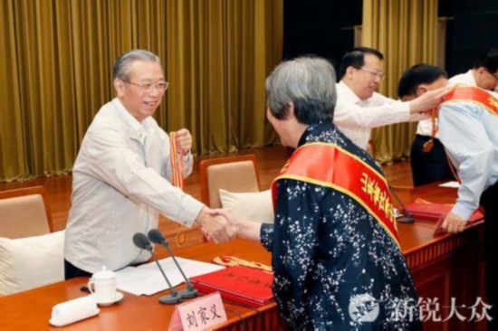 传承弘扬优秀民营企业家精神！山东146人获表彰