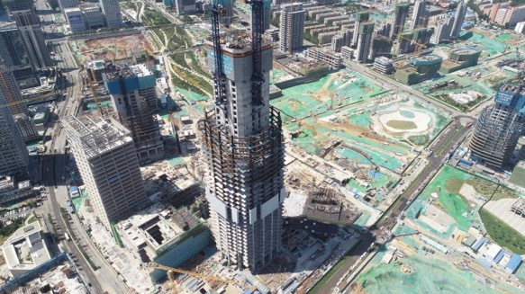 时间过半，高度过半！88层在建“山东第一高”施工至44层！
