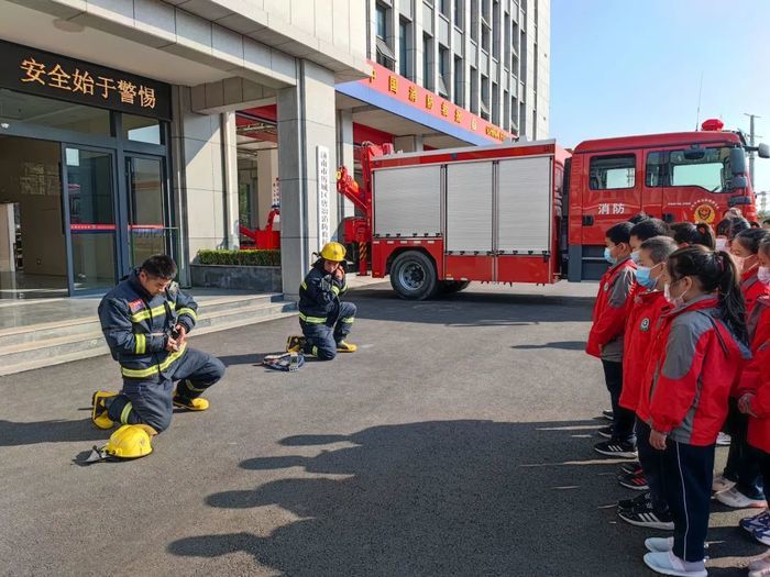 致敬火焰蓝，安全记心间！济南稼轩学校小学部开展“119”消防安全教育主题活动