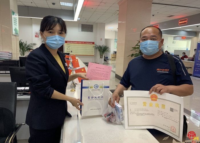 济南章丘“独任审批师”上岗 ，一事不两跑，一事不两批