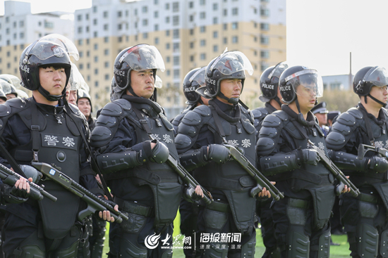 这就是山东丨全警实战大练兵 日照1200名民警展飒爽英姿