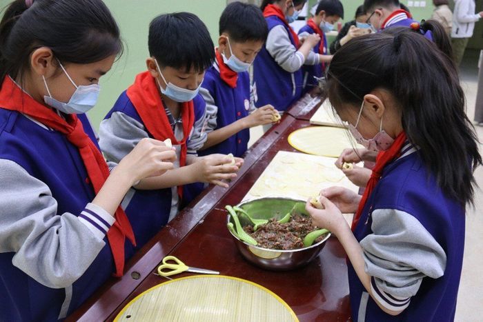 做眼中有人的教育！云端探校走进济南市槐荫区培新小学