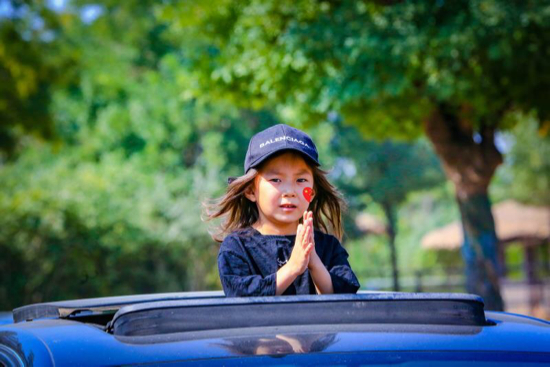 【晒晒美好山东】济南野生动物世界 喜迎国庆氛围浓 满园尽飘中国红