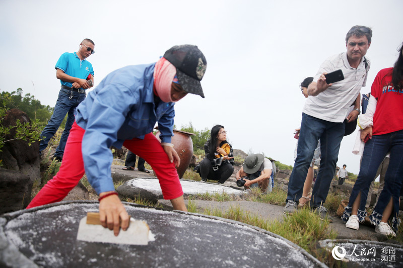 听调声观火山海岸！俄媒记者感受海南儋州风情