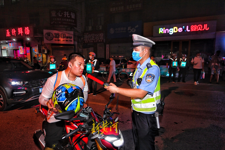 “利剑行动” ，济南交警夜查酒驾醉驾不手软