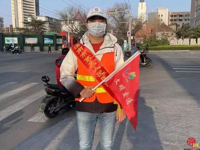 文明出行 你我同行——济南市五院医技党支部助力交通文明岗