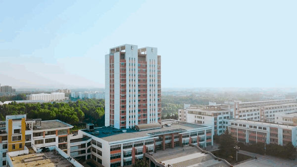 @大一新生，山东高校录取通知书来袭，快来为你的学校打call