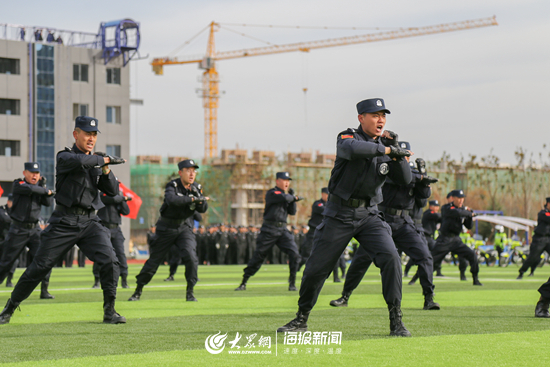 这就是山东丨全警实战大练兵 日照1200名民警展飒爽英姿
