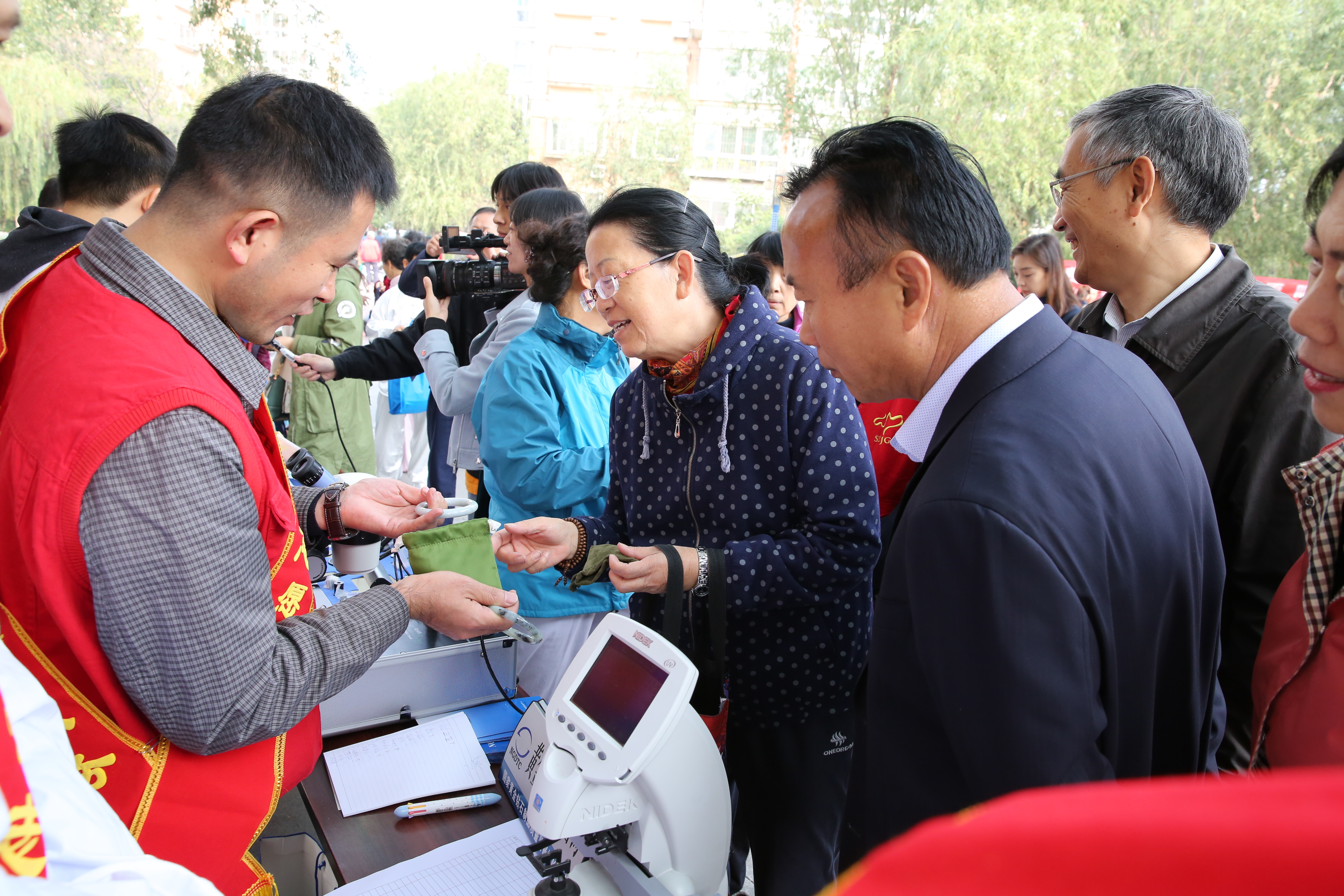 山东省市场监督局、省消协联合开展“家门口”检质量服务