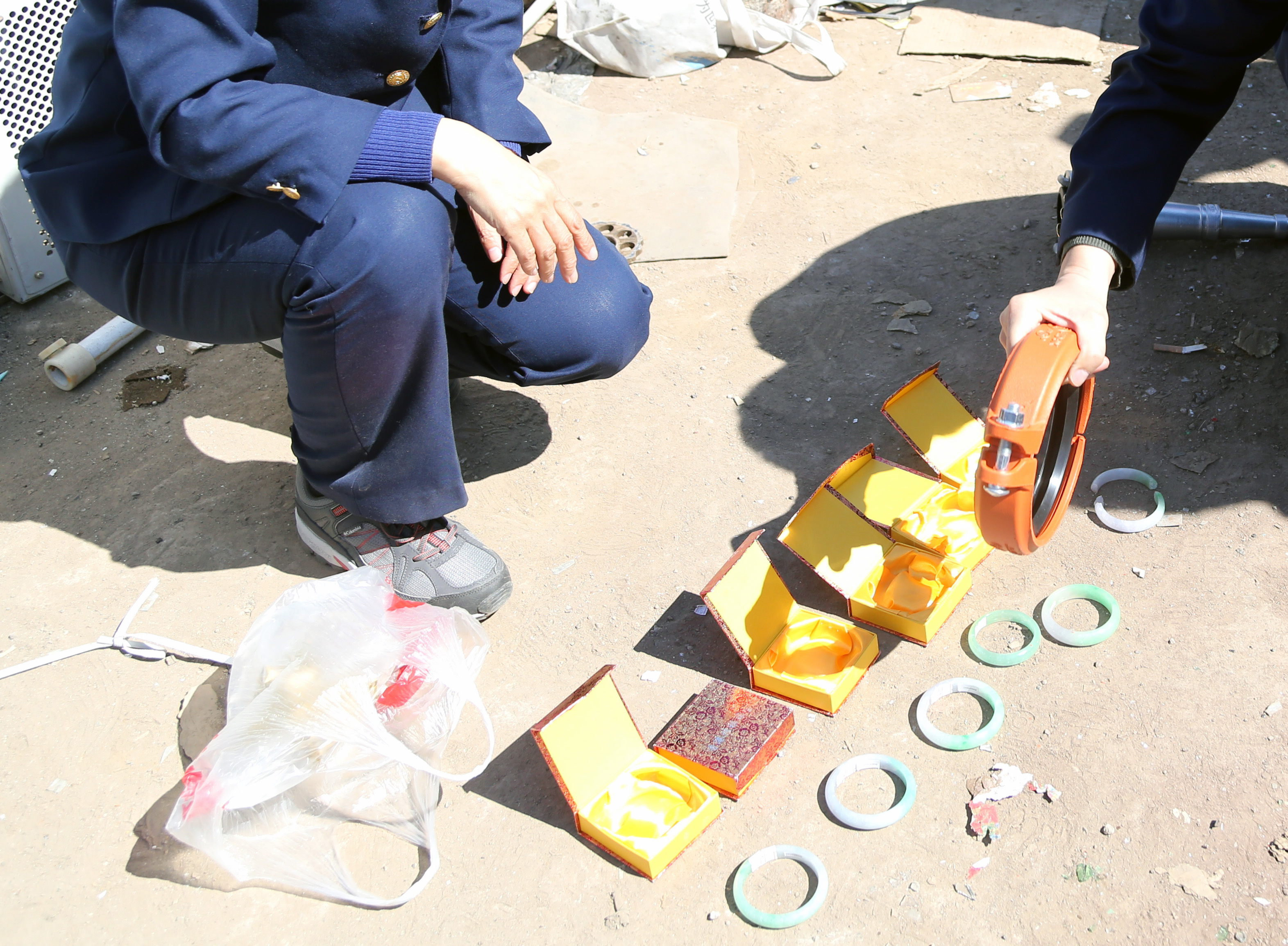 假冒伪劣，销毁！