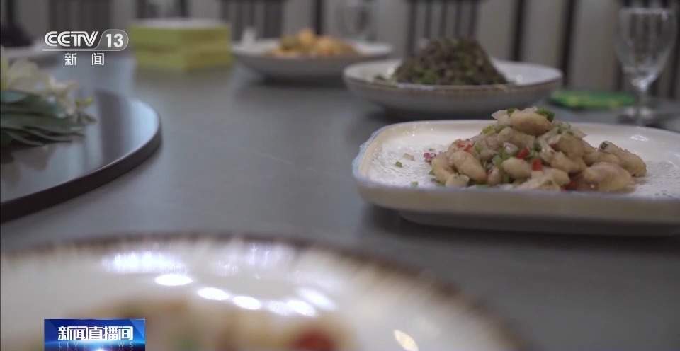 水稻、谷子、菱角……多地共绘秋收好“丰景”