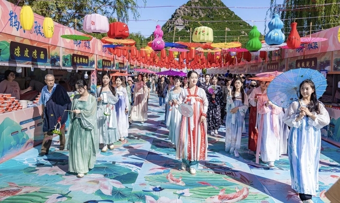 济南商圈火了“市集经济”