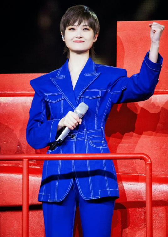 李宇春创作《岁岁平安》 与肖战共同用歌声点亮心愿