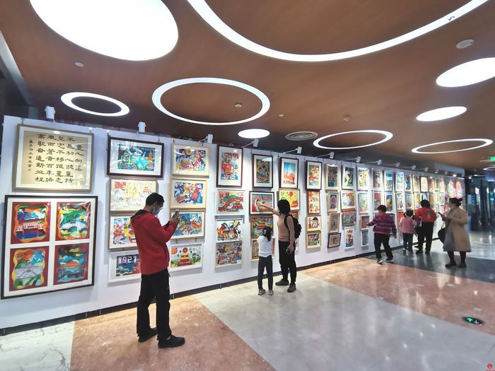 济南市市中区全环境育人艺术教育实践基地在山东书城揭牌 市中区中小学艺术展启动