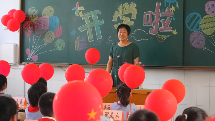 元气满满 遇见美好 济南市中小学生昨日返校开学