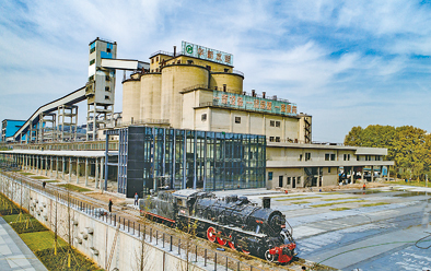 一座城市三千年不熄的炉火与一个国家的工业化梦想