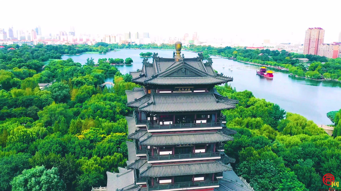 【飞“阅”泉城】 老舍先生笔下的“秋水” 尽在明湖秋韵里