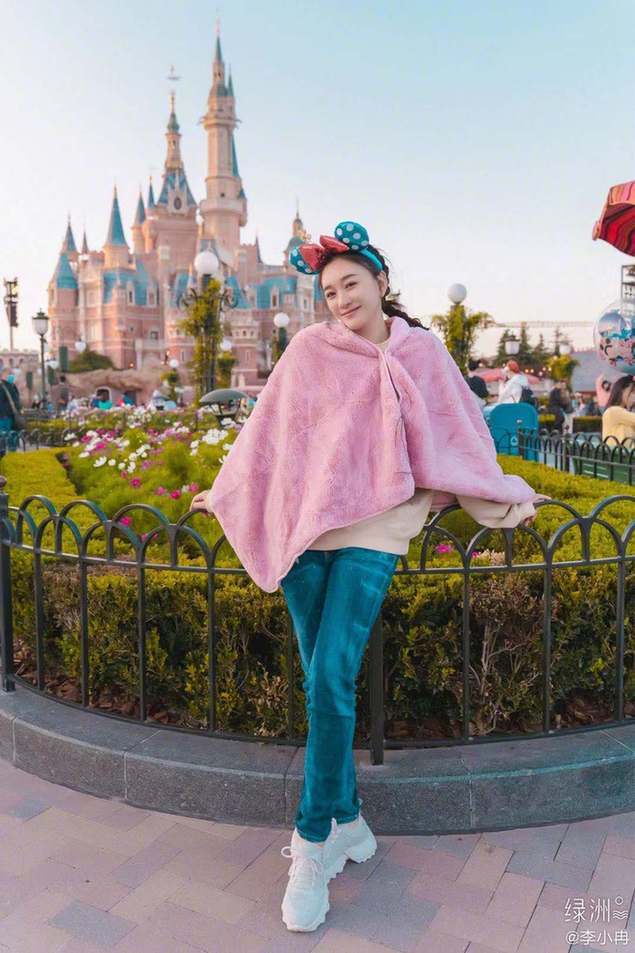 徐佳宁|【可爱】李小冉曾2度怀孕未生子 今44岁被富豪老公宠上天