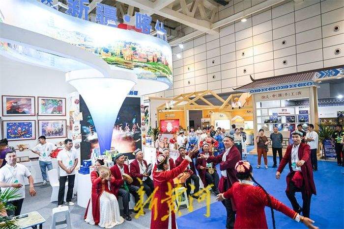 魅力爆棚 新疆喀什非遗亮相文旅博览会