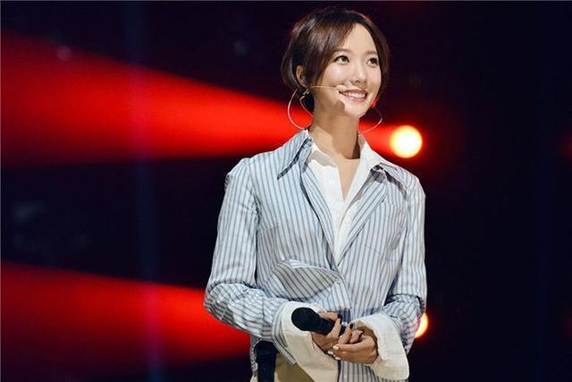 文旅局回应郭京飞王珞丹坐雕塑|文旅局回应郭京飞王珞丹坐雕塑是怎么回事？具体什么情况？说了什么？