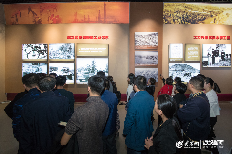 “奋进的山东”70周年成就展热度不减，观展市民络绎不绝