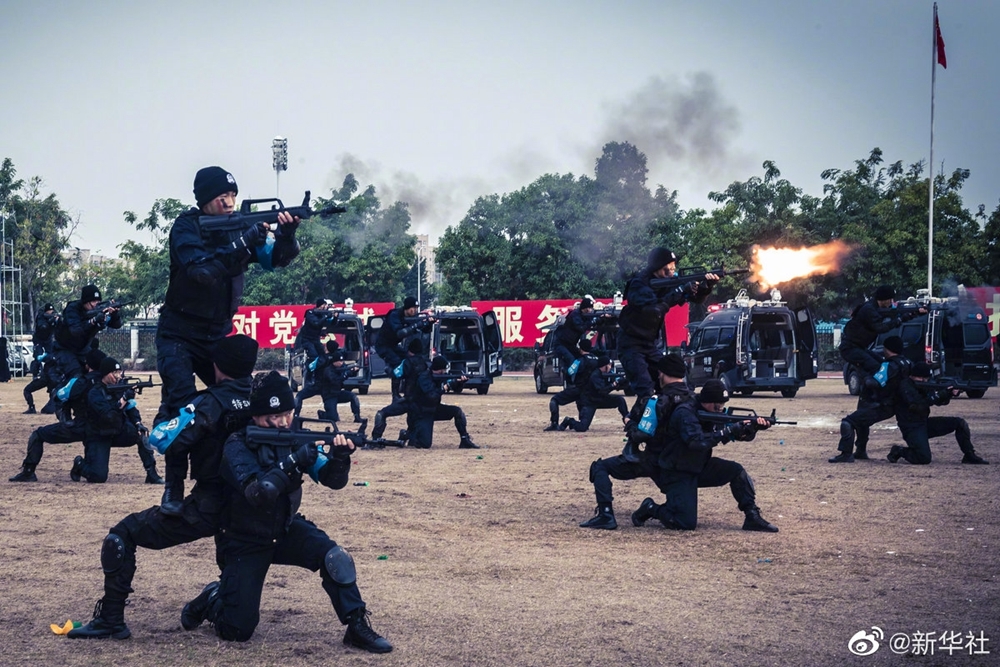 比电影更震撼！公安民警燃爆练兵场面来袭