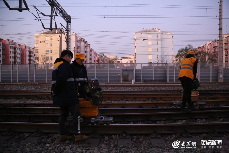 2020年春运车票开售首日，“钢轨医生”轨道探伤迎春运大考