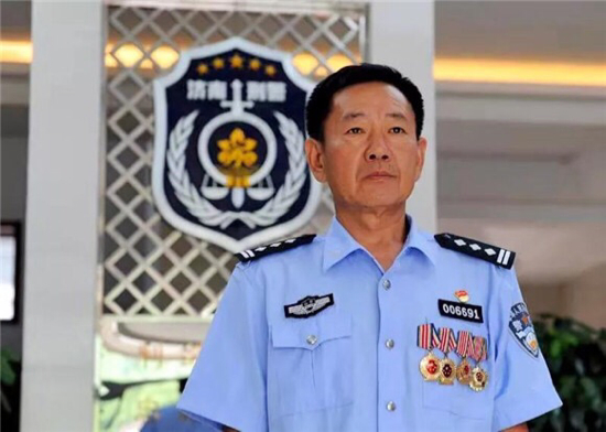 审讯王牌警察为何凭这段文字，就让嫌疑人大哭招供？