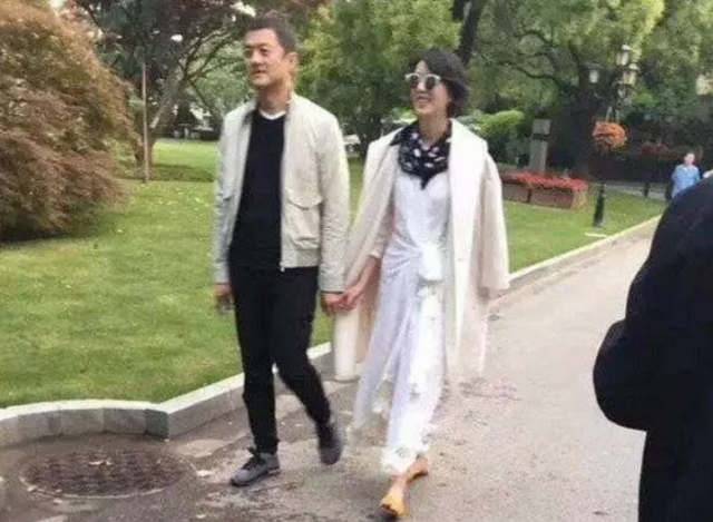 女友回应李亚鹏欠4千万:别问我 三方公开李亚鹏苦苦哀求债主