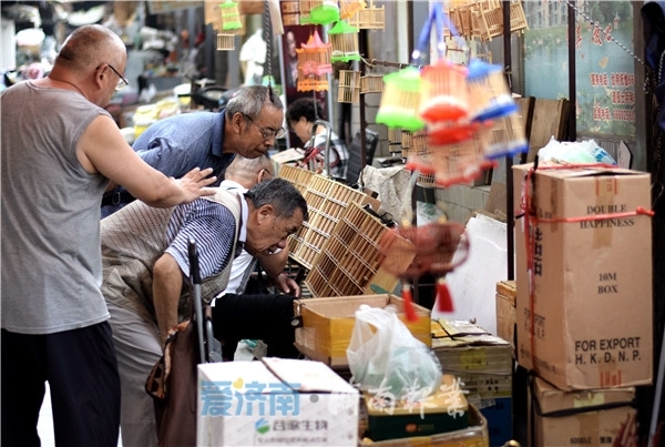 还有一个月！30多年历史的英雄山早市将取缔