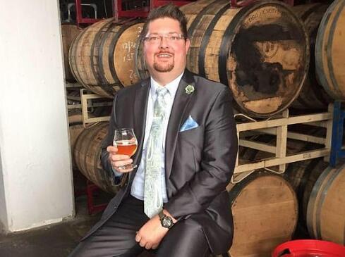 减肥怪招！美国男子禁食只喝啤酒 1个月狂瘦30斤