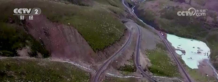 “网红”独库公路延迟关闭 首次与游客相约“双节”假期